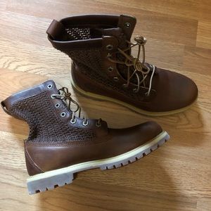 Timberland boots new size 8 Women’s